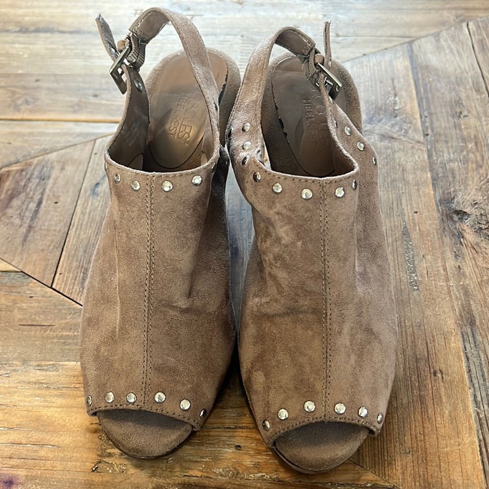 Aerosoles heels rest. 6.5